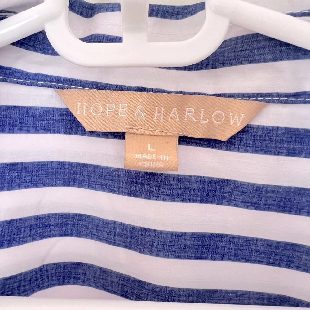 Hopes & Harlow White/Blue Stripe French-Cuff Button Down - Picture 5 of 8